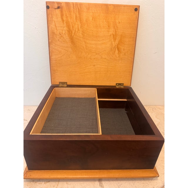David Whitaker Handmade Wooden Heritage Box, 2005, Figured Maple & Walnut Storage Box With Removable Tray For Sale In West Palm - Image 6 of 12