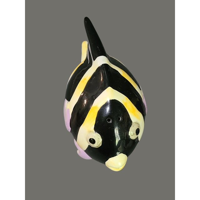 Late 20th Century Vintage Sakura Hand Painted Colorful Tropical Fish Salt & Pepper Shakers For Sale - Image 5 of 8