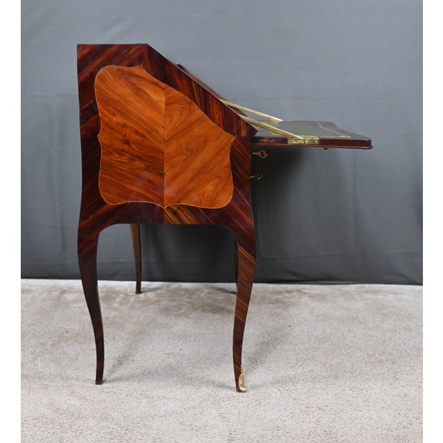 Wood 18th Century Louis XV Slant-Front Marquetry Desk For Sale - Image 7 of 16