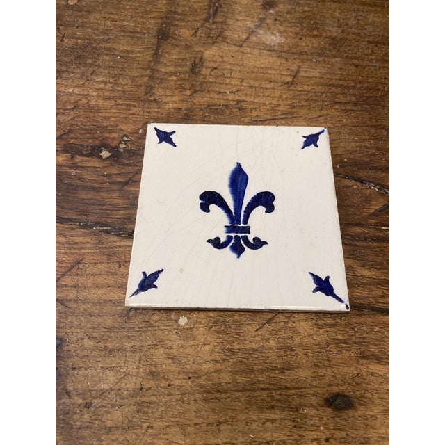 Vintage French Desvres Fleur-De-Lis Ceramic Tiles, 1960s, Set of 12 For Sale - Image 4 of 9