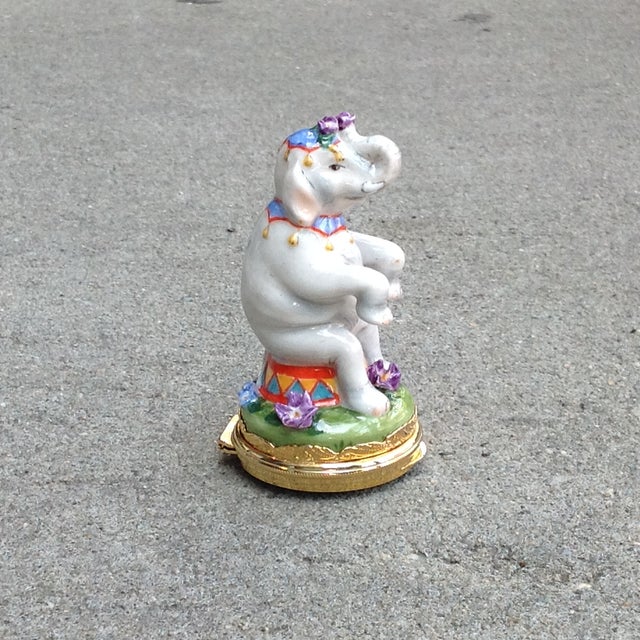 Mid 20th Century Chelsea Bonbonnieres, Trinket, Pill Box, Staffordshite England Enamels For Sale - Image 5 of 15