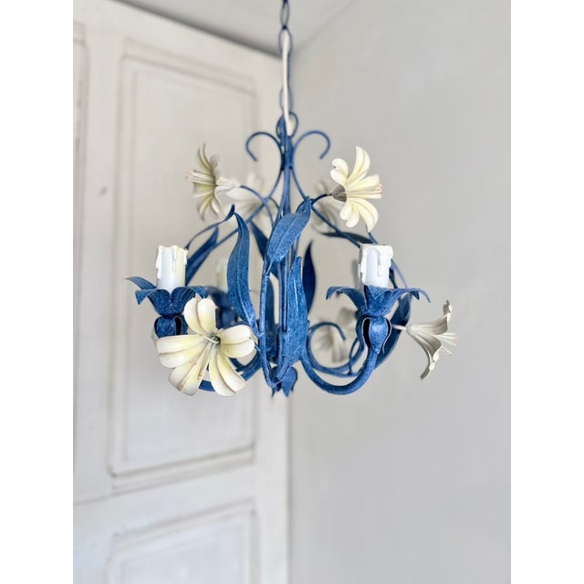 French Blue and White Tole Floral Cage 4-Light Chandelier, 1970s For Sale - Image 15 of 15