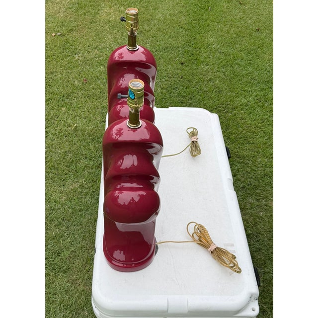 Vintage 1980s Postmodern Cranberry Red Sculptural Wave Ceramic Table Lamps - A Pair For Sale In Naples, FL - Image 6 of 10