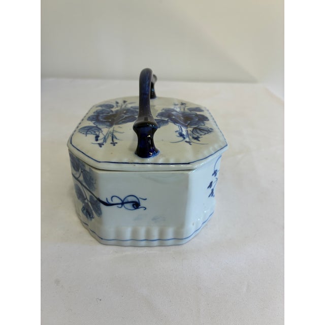 Chinoiserie Vintage Blue and White Floral Ceramic Box With Handle For Sale - Image 3 of 10