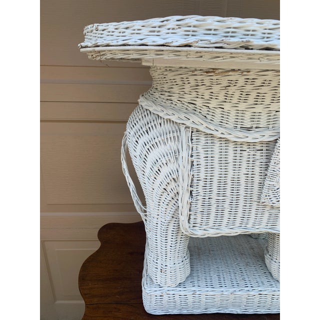 A Palm Beach Icon | White Wicker Elephant Drinks Table, 1970s For Sale In South Bend - Image 6 of 12