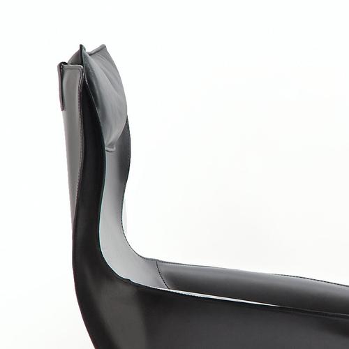Cab Lounge Chair in Tubular Steel and Leather by Mario Bellini for Cassina For Sale - Image 3 of 6