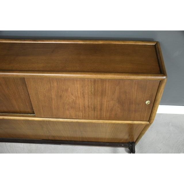 Brown 1950s Refinished Walnut Full Bed by Robsjohn Gibbings for Widdicomb For Sale - Image 8 of 10