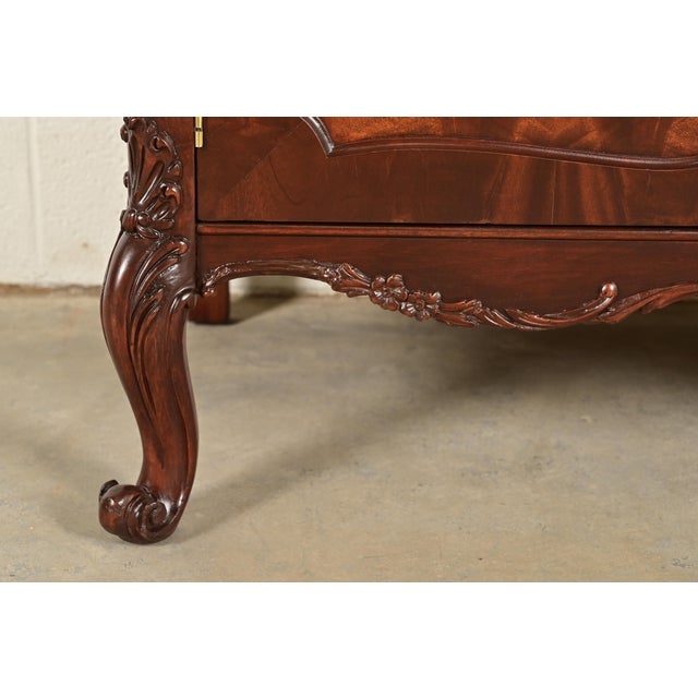 Brown Romweber Antique French Provincial Louis XV Flame Mahogany Buffet Server or Bar Cabinet, Newly Refinished For Sale - Image 8 of 12