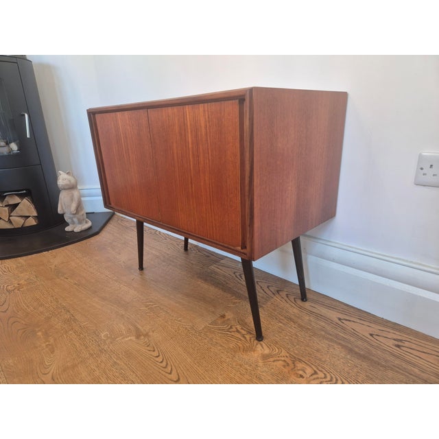 Mid-Century Teak Form Five Vinyl Record Cabinet by G Plan, 1960s For Sale - Image 4 of 12