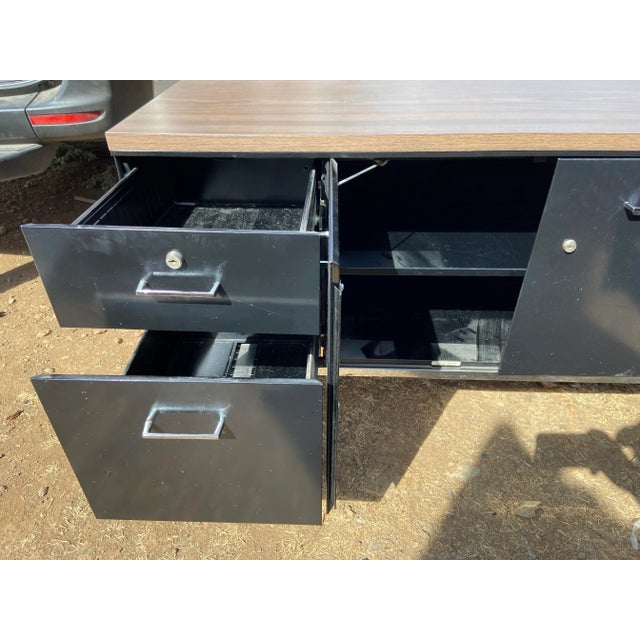 Mid-Century Modern Steelcase Vintage Mid Century Modern Metal Credenza Sideboard For Sale - Image 3 of 12