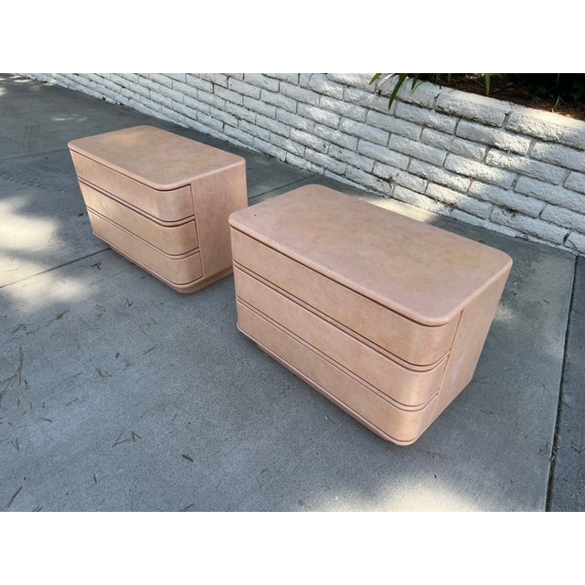 1980s Custom Made 1980s Postmodern Pink Sponge Faux Finish Nightstands – Palm Springs Style For Sale - Image 5 of 12