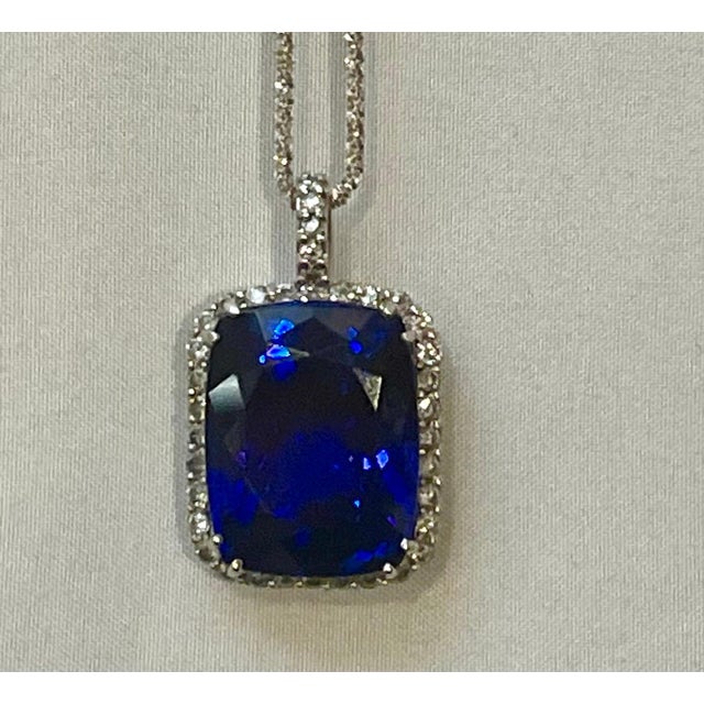 37.5 Carat Tanzanite Necklace & Diamond Pendant with Chain 14 Karat White Gold For Sale - Image 11 of 18