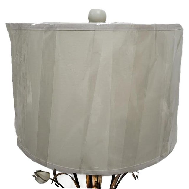 Mid-Century Italian Hollywood Regency Gilt Iron Daisy & Tulip Tole Lamp For Sale - Image 16 of 16
