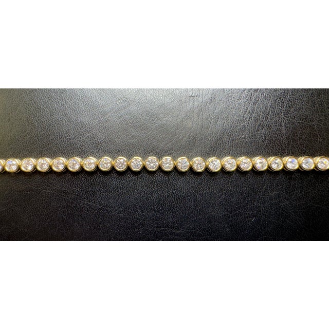 Art Deco Bezel Set Natural Diamond Tennis Bracelet in 18K Yellow Gold, 5.40 carat For Sale - Image 3 of 7