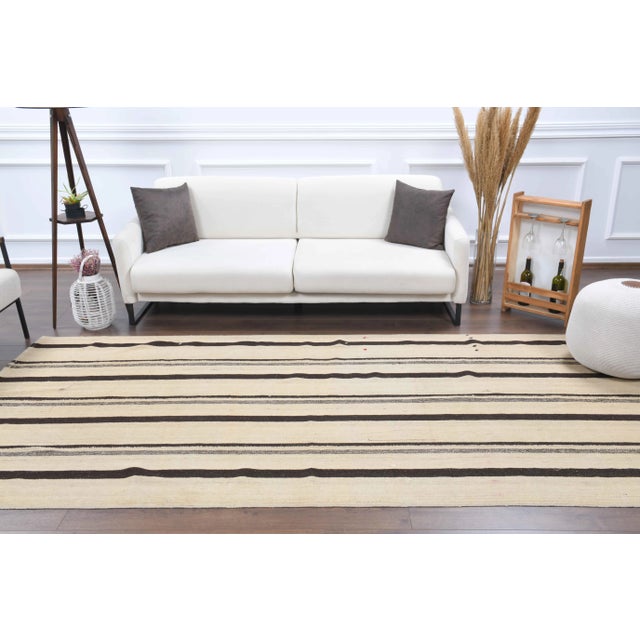 Boho Chic Vintage Turkish Hand-Knotted Wool Cotton Beige Kilim Area Rug For Sale - Image 3 of 11