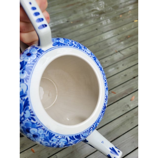 1970s Royal Delft Teapot For Sale - Image 14 of 17