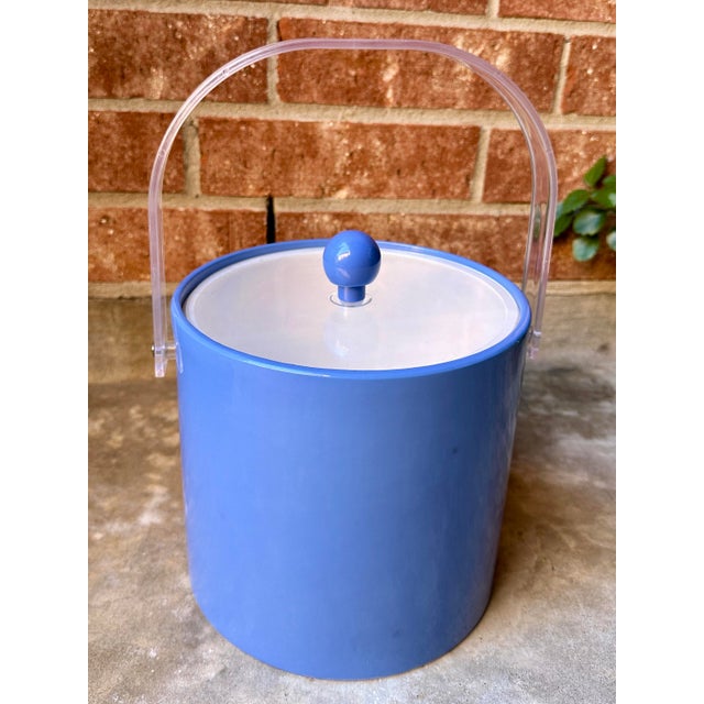 1980s Vintage Mid Century Blue Ice Bucket With Lucite Handle For Sale - Image 5 of 5
