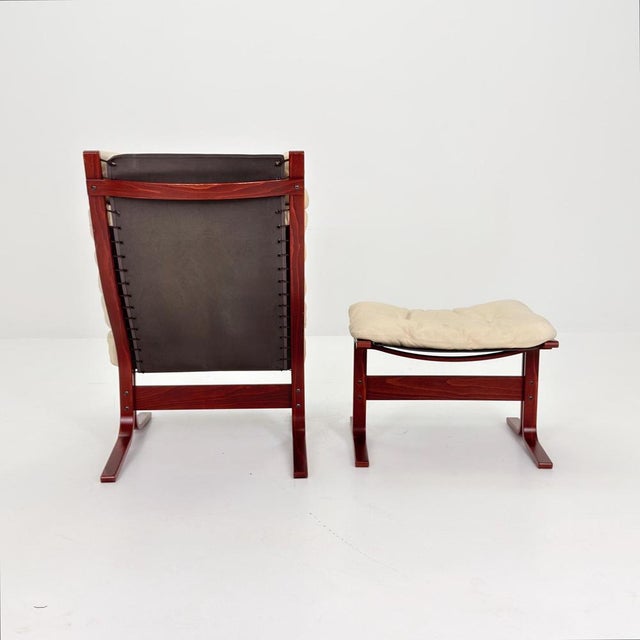 Set of Mid-Century Modern Siesta Chair and Ottoman in Cream White Leather by Ingmar Relling, 1970s For Sale - Image 12 of 18