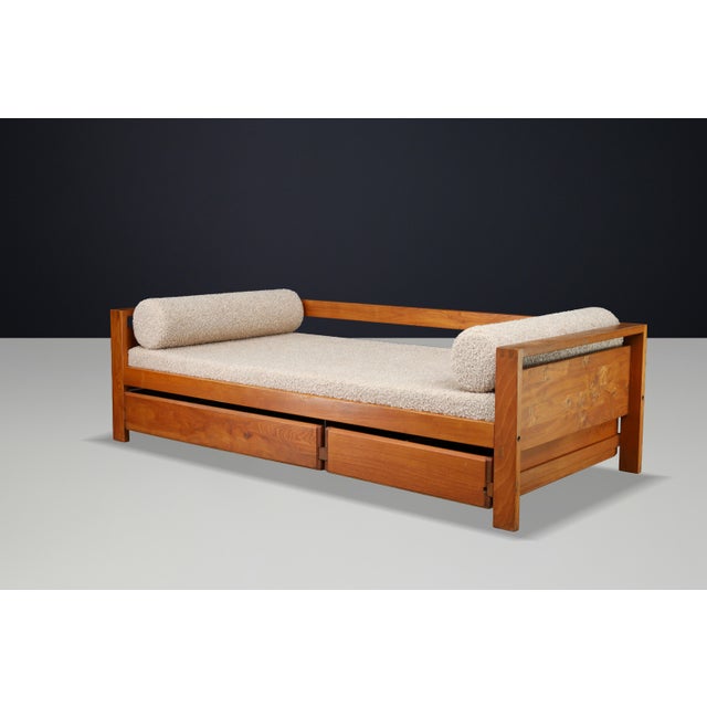 Brown Elm Daybed in Ecru Bouclé Upholstery from Pierre Chapo, France, 1970s For Sale - Image 8 of 18