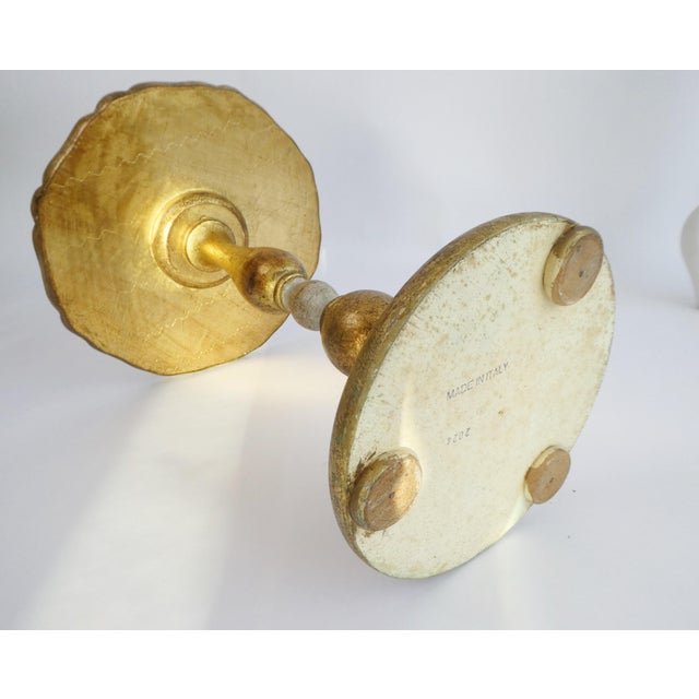 1960s Small Florentine Hollywood Regency Round Gilt Wood Table, Italy, 1960s For Sale - Image 5 of 10