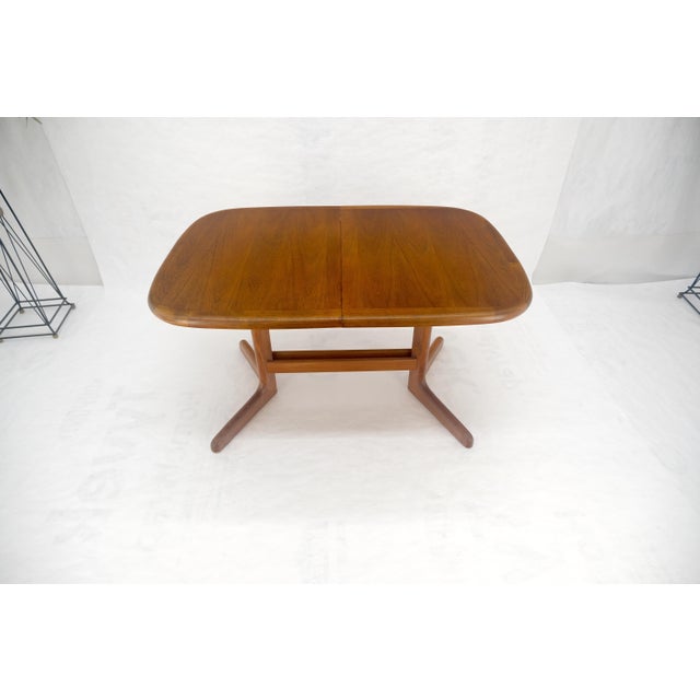 Late 20th Century Danish Mid Century Modern Teak Dining Table w/ 18" Pop Up Hide Away Leaf MINT For Sale - Image 15 of 18