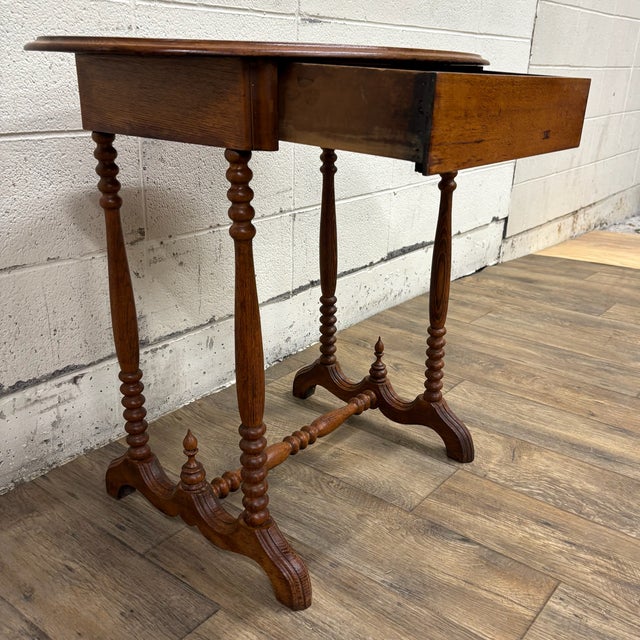 Victorian Antique 19th Century Victorian Oak Bobbin Leg Spindle or Spool Side Table For Sale - Image 3 of 9