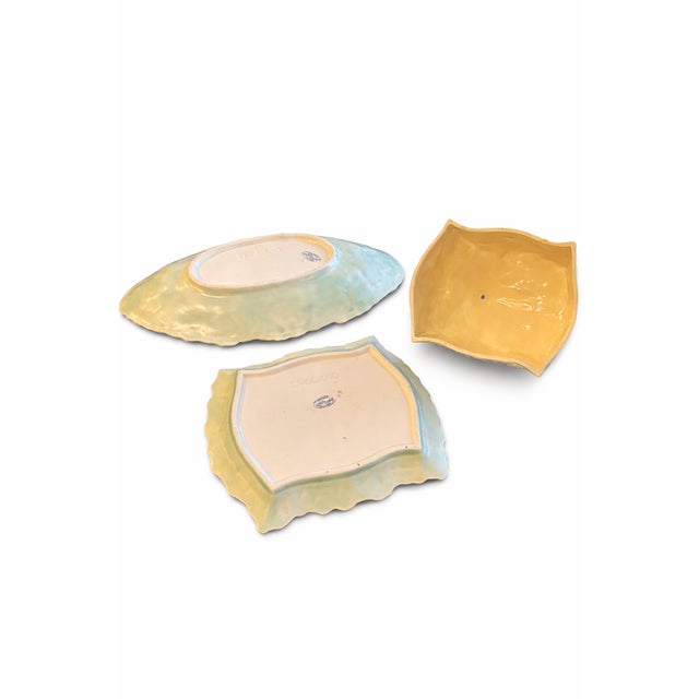 1930s Vintage 1930's English Majolica Platter and Covered Cheese or Butter Dish – Avon Ware – 2 Pieces For Sale - Image 5 of 10