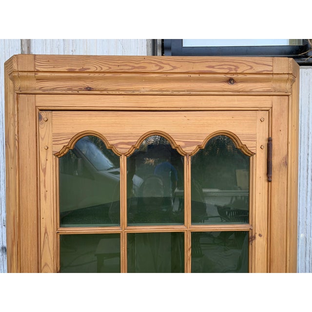20th Century Spanish Country Corner Pine Vitrine with Glass Paneled Door For Sale - Image 12 of 18