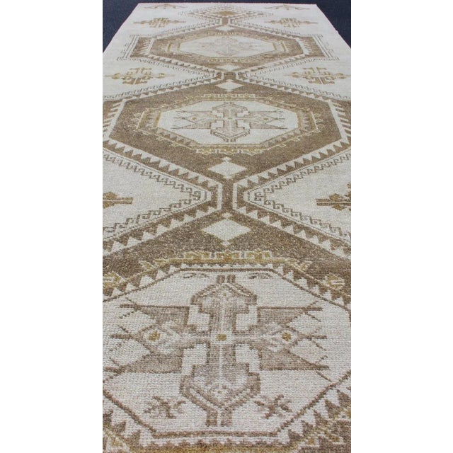 Mid 20th Century Subdued Vintage Hand Knotted Turkish Oushak Runner With Medallions in Cream and Brown For Sale - Image 5 of 8