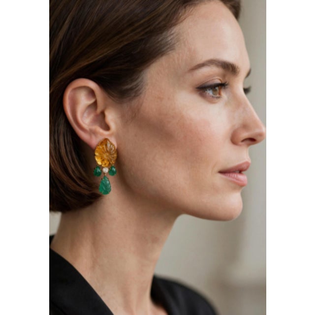 Natural 23.41cts Emerald & 0.41cts Diamond Earring in 18k Gold For Sale - Image 4 of 8