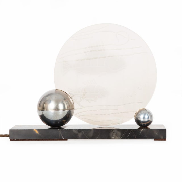 Art Deco 1930s French Art Deco Chrome and Etched Glass "Fish" Lumiere Table Light For Sale - Image 3 of 15