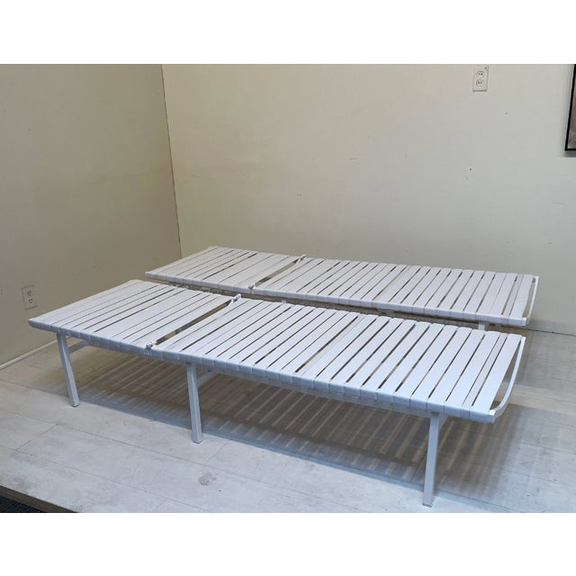 Mid-Century Modern Pair of Mid Century Outdoor Patio Chaise Lounge Chairs Attributed to Brown Jordan Regent For Sale - Image 3 of 8