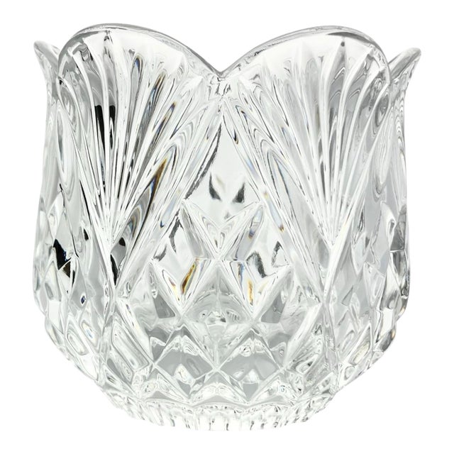 1980s Vintage Heavy Crystal Tulip Scalloped Rose Bowl Vase For Sale