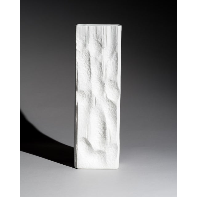 Modern Op Art Porcelain Vase by Hans Martin Freyer for Rosenthal Studio-Line, Germany, 1960s For Sale - Image 3 of 10