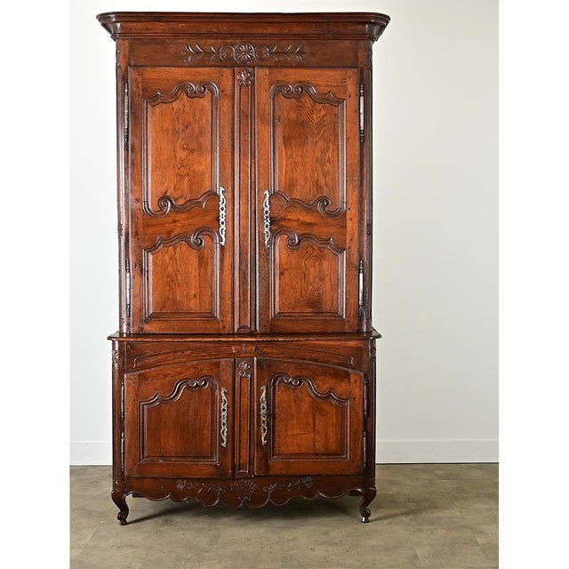 French 19th Century Solid Oak Buffet à Deux Corps For Sale - Image 12 of 15