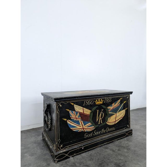 Hand-Painted English Marine Chest by Esther Ship, in Very Good conditions.