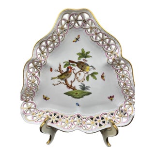 Mid 19th Century Herend Rothschild Bird Triangular Reticulated Porcelain Tray, Hungary For Sale