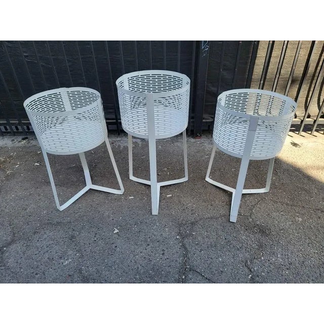 1970s Mid Century Modern White Metal Baskets - Set of 3 For Sale In Los Angeles - Image 6 of 18