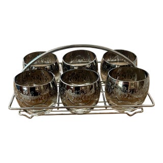 Mid Century Modern Dorothy Thorpe Silver Fade Embossed Roly Poly Glasses in Chrome Caddy—set of 6 For Sale