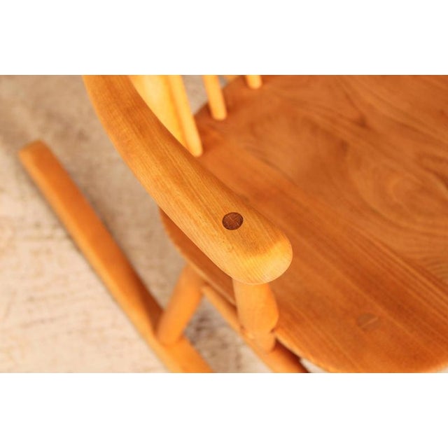 Mid-Century Modern Elm and Beech Rocking Chair from Ercol, 1960s For Sale - Image 6 of 13
