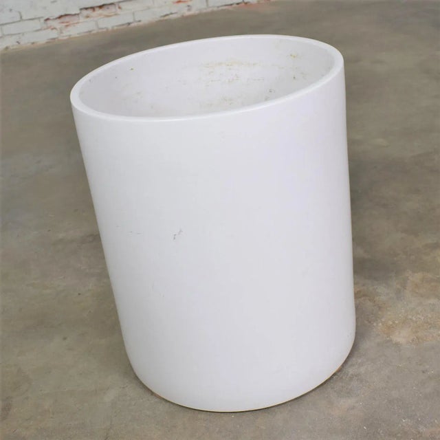 Mid 20th Century Vintage Mid Century Modern Architectural PotteryWhite Cylindrical Pot For Sale - Image 5 of 12