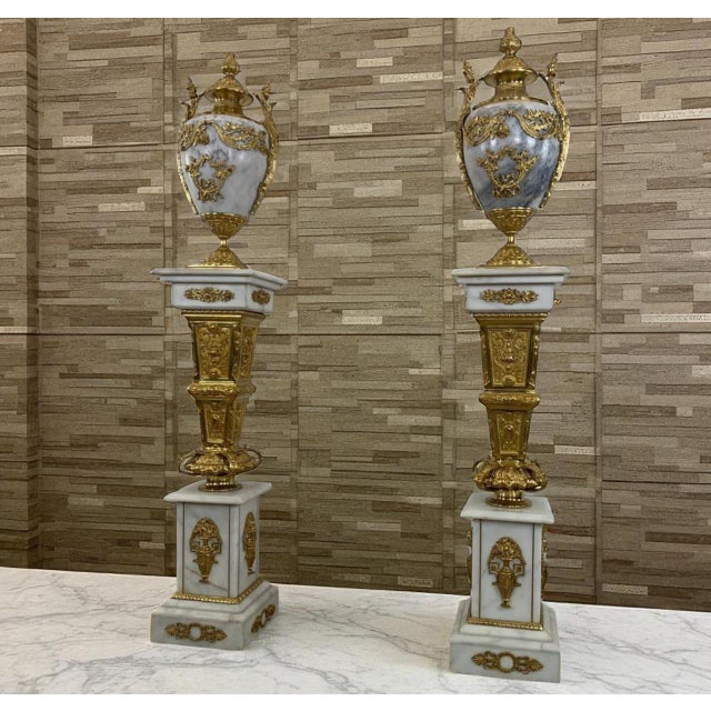Neoclassical 1960s French Marble & Gilt Bronze Urns on Pedestals For Sale - Image 3 of 3