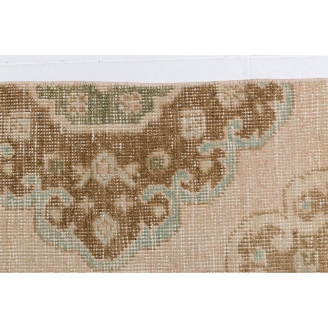 1960s Neutral Corridor Rug For Sale - Image 4 of 9