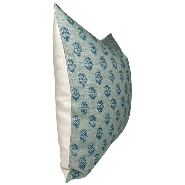 ⭐️ Ships Within 2 Days On the Front: Rajmata Floral Fabric On the Back: Ivory Linen Fabric 100% Linen Fabric All pillow...