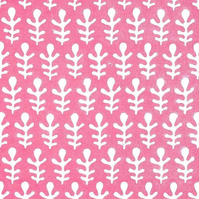 Contemporary Sample - Schumacher X Molly Mahon Bagru Fabric in Pink For Sale - Image 3 of 3