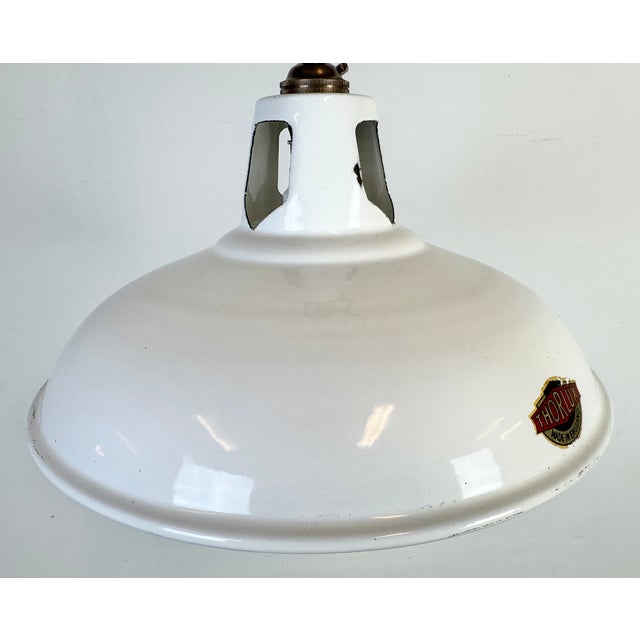 Industrial White Enamel Factory Pendant Lamp from Thorlux, 1960s For Sale - Image 4 of 17