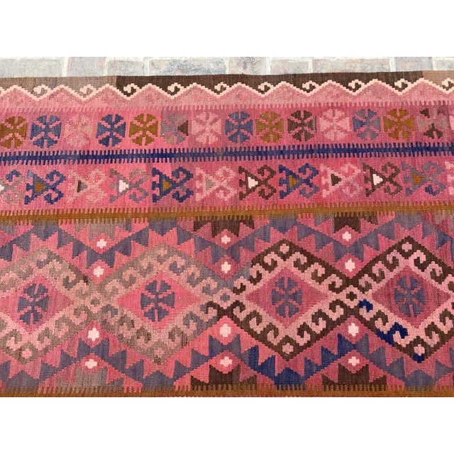 Afghan Maimana Kilim Area Rug, Handwoven Wool, 5x10, Rose & Navy For Sale - Image 11 of 16