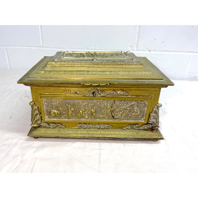 Large Antique Spanish Baroque 2 Tone Heavy Brass Ornate Dresser Casket Desk Box For Sale In New York - Image 6 of 16