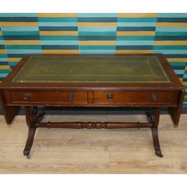 Hollywood Regency English Style Coffee Table in Mahogany and Embossed Leather, 1970s For Sale - Image 3 of 12
