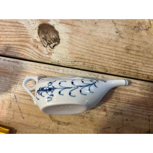 1930s 1930s Vintage Porcelain Blue Onion Pattern Creamer For Sale - Image 5 of 7
